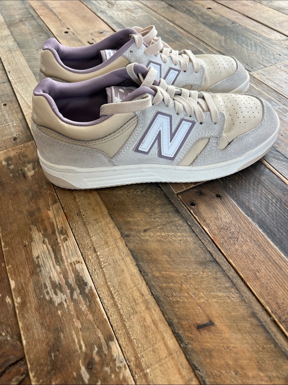 New Balance Women's Cream & Lavender Low-Top Sneakers